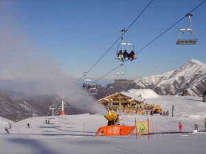 Xtrallusion offers independent self-guided Walking, Adventure, Activity, Skiing and Paragliding Holiday itineraries on the Italian Rivieras, in the Italian Lakes, in the Italian Alps and in some of the most beautiful corners of Italy.